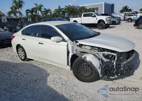 2018 Nissan Altima 2.5 from USA, damaged, VIN 1N4AL3AP1JC165795
